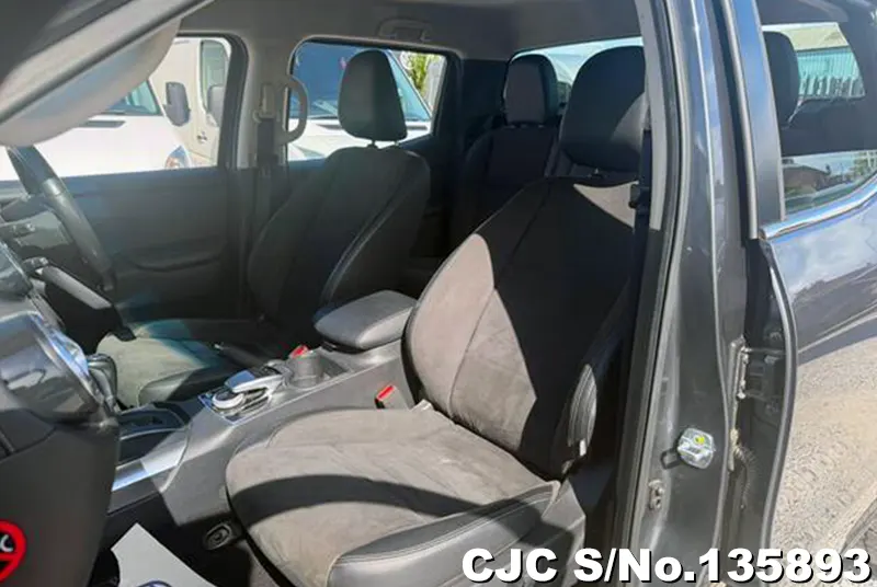 Mercedes Benz X-Class in Gray for Sale Image 8
