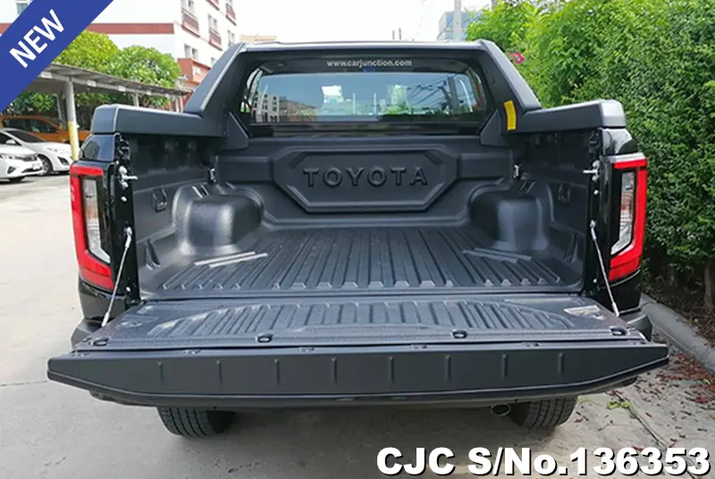 Toyota Hilux in Attitude Black Mica for Sale Image 10