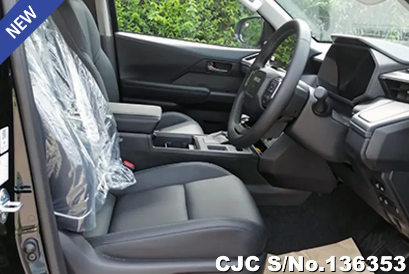 Toyota Hilux in Attitude Black Mica for Sale Image 12