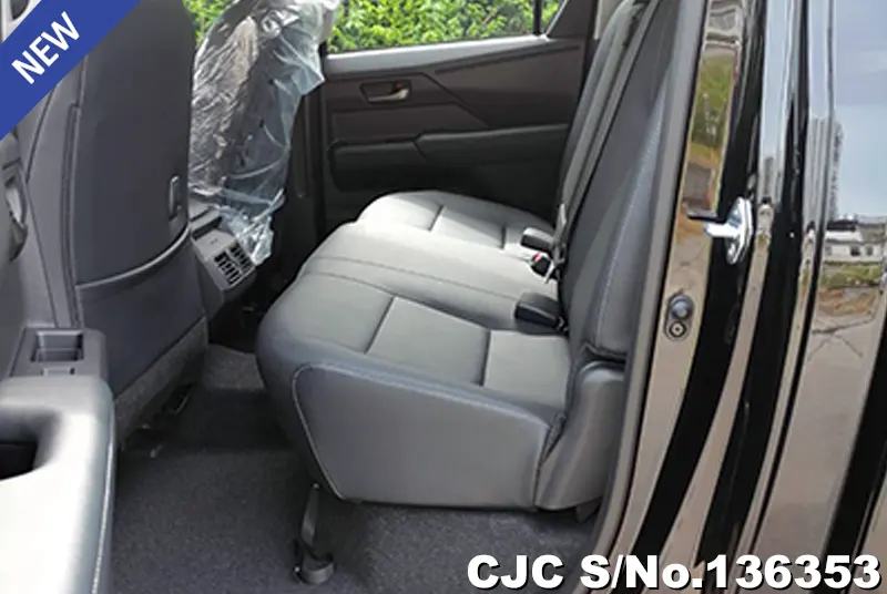 Toyota Hilux in Attitude Black Mica for Sale Image 15