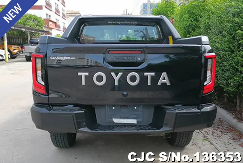 Toyota Hilux in Attitude Black Mica for Sale Image 5