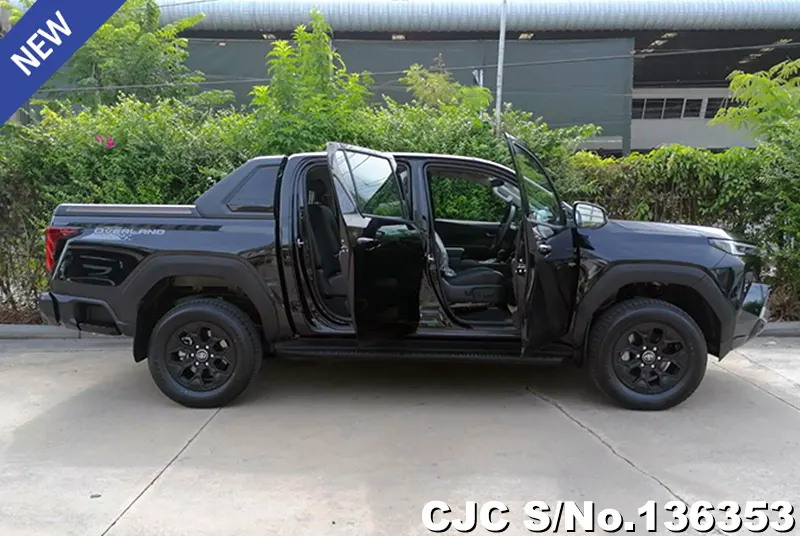 Toyota Hilux in Attitude Black Mica for Sale Image 8