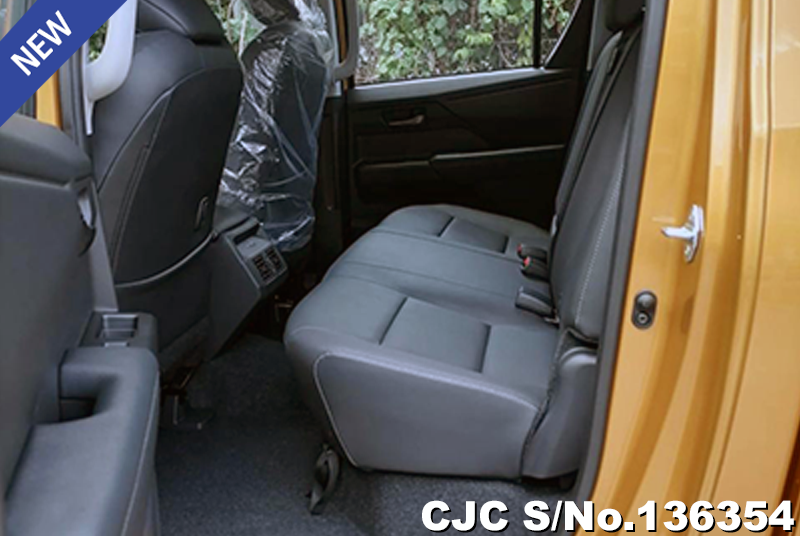 Toyota Hilux in Sulfer Metallic for Sale Image 15