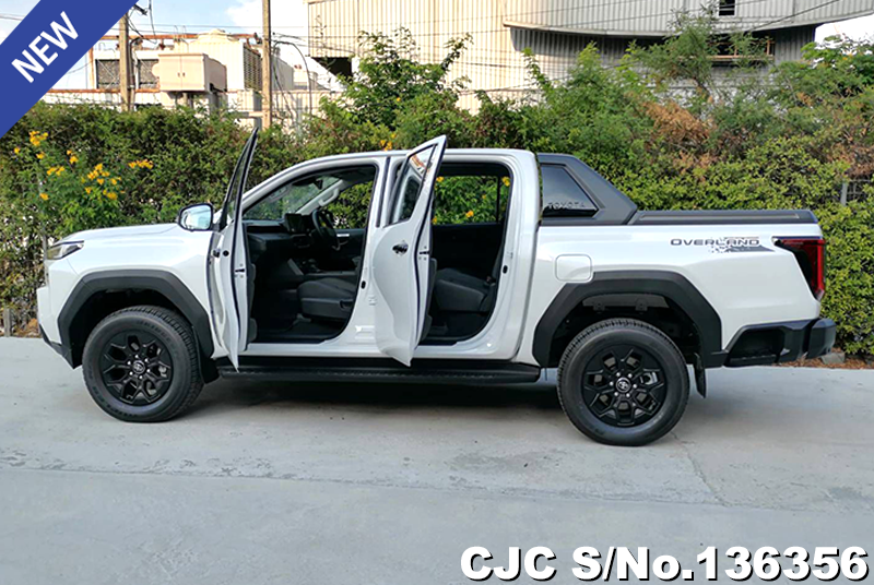 Toyota Hilux in Super White Ⅱ for Sale Image 9