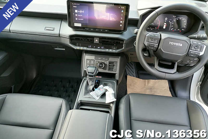 Toyota Hilux in Super White Ⅱ for Sale Image 11