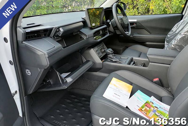 Toyota Hilux in Super White Ⅱ for Sale Image 12