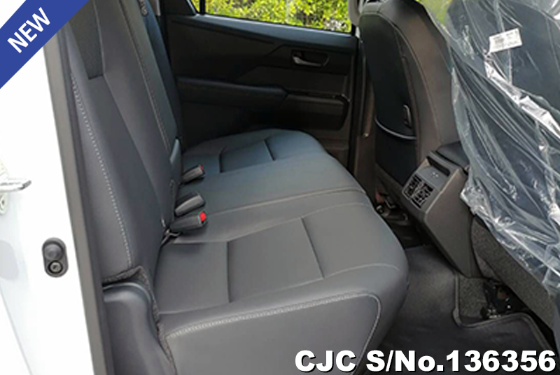 Toyota Hilux in Super White Ⅱ for Sale Image 16