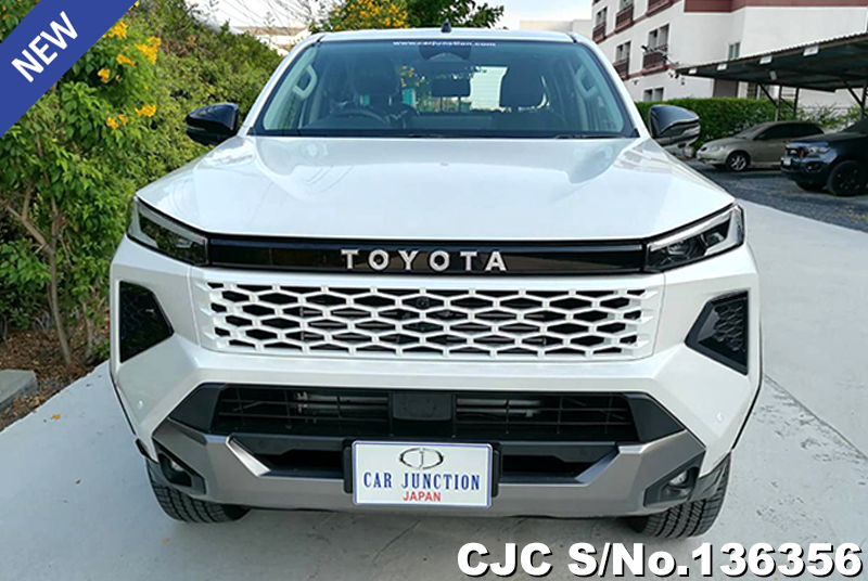 Toyota Hilux in Super White Ⅱ for Sale Image 4