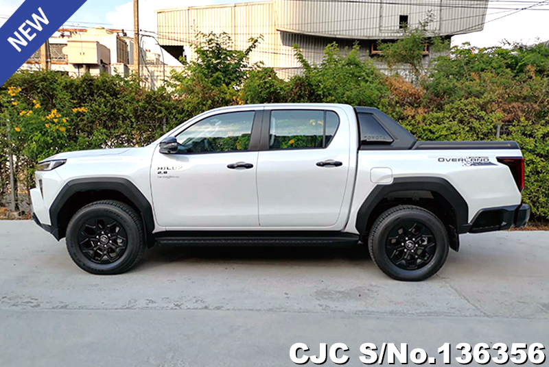 Toyota Hilux in Super White Ⅱ for Sale Image 7