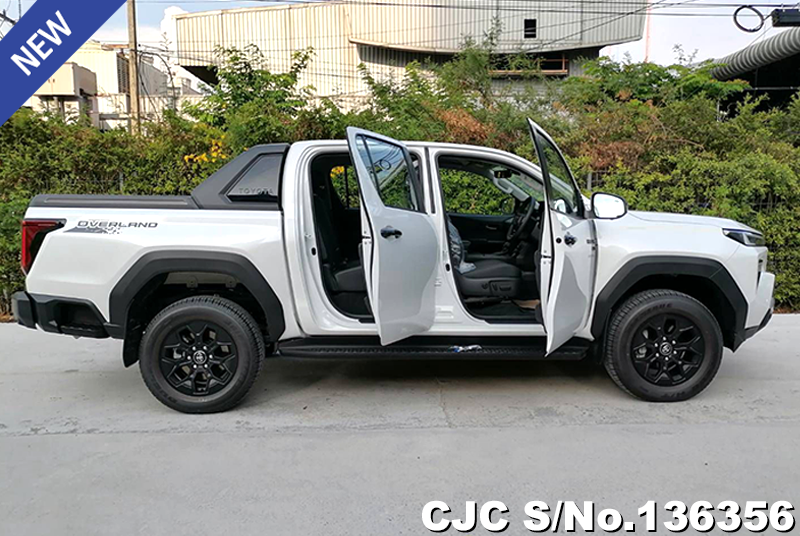 Toyota Hilux in Super White Ⅱ for Sale Image 8