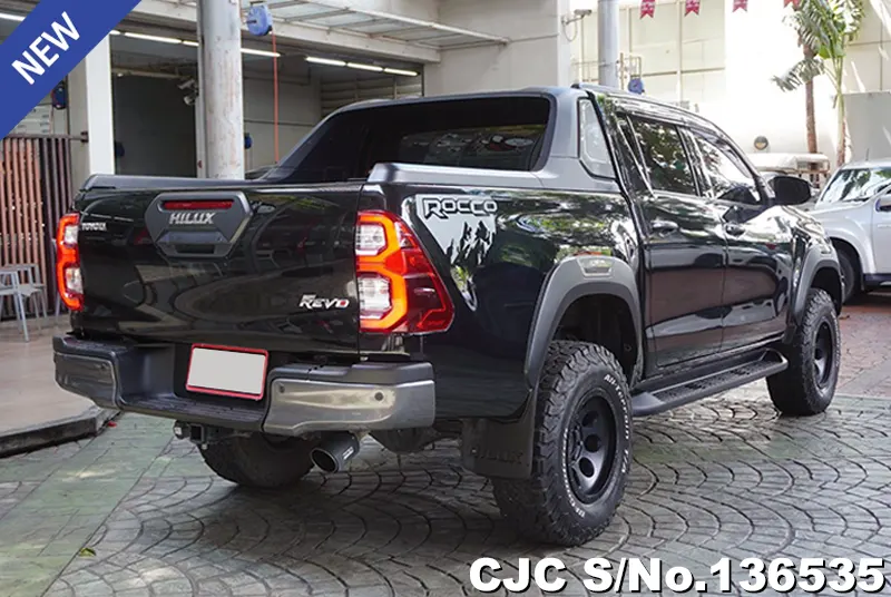 Toyota Hilux in Black for Sale Image 2