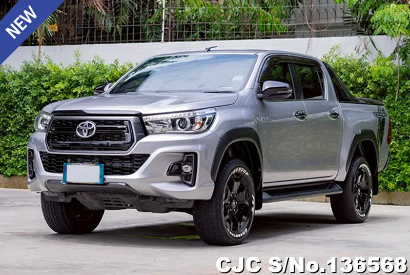 Toyota Hilux in Silver for Sale Image 3