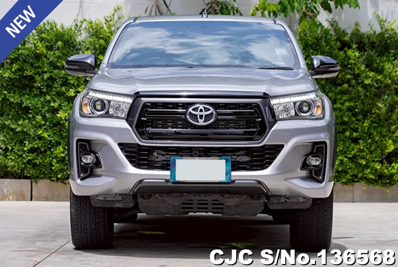 Toyota Hilux in Silver for Sale Image 4