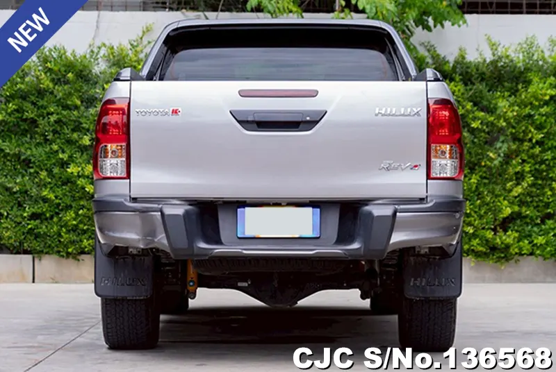 Toyota Hilux in Silver for Sale Image 5