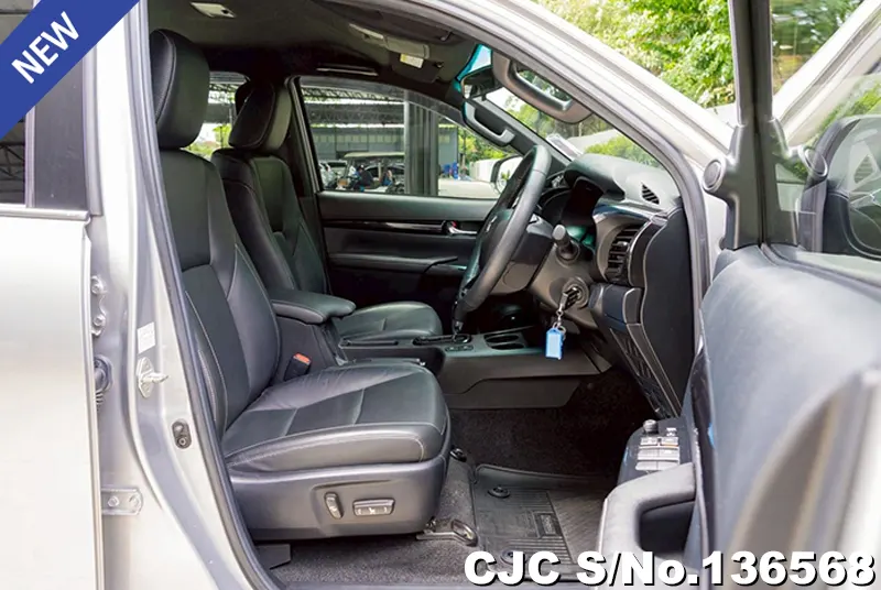Toyota Hilux in Silver for Sale Image 10
