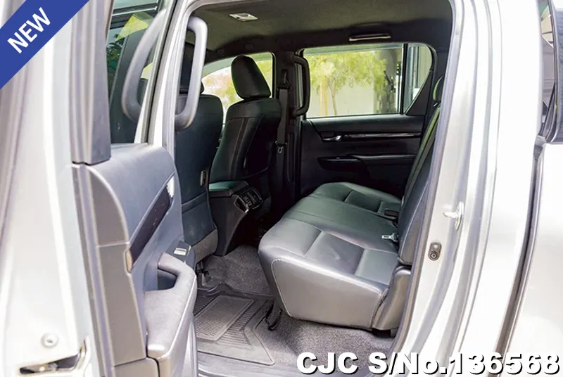 Toyota Hilux in Silver for Sale Image 12