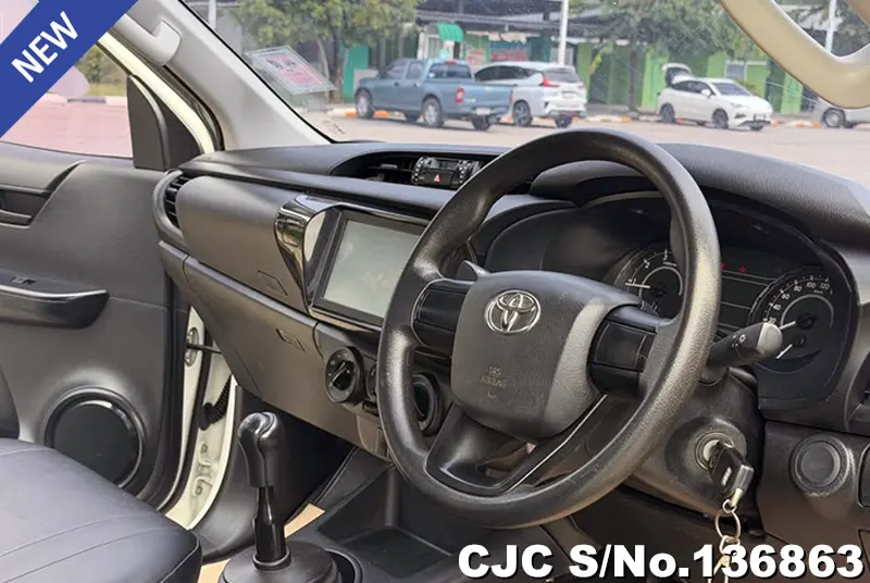 Toyota Hilux in White for Sale Image 7