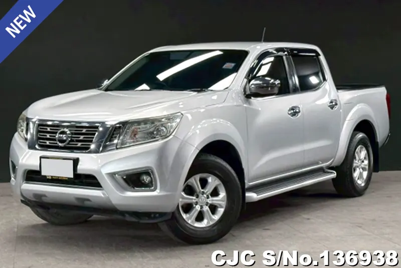 Nissan Navara in Silver for Sale Image 3