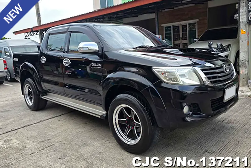 Toyota Hilux in Black for Sale Image 0