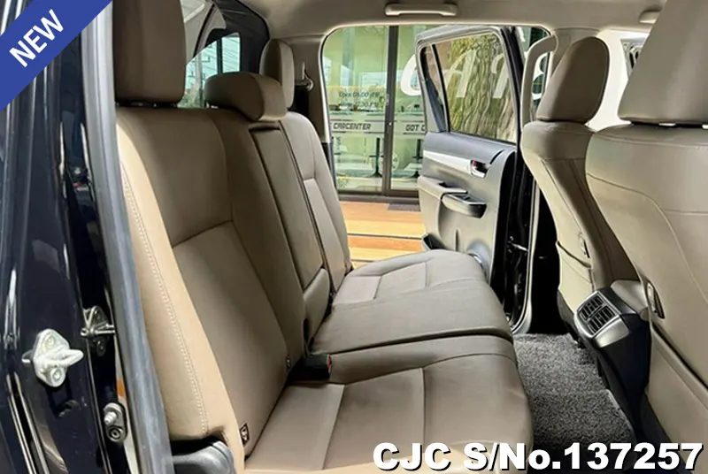 Toyota Hilux in Black for Sale Image 9