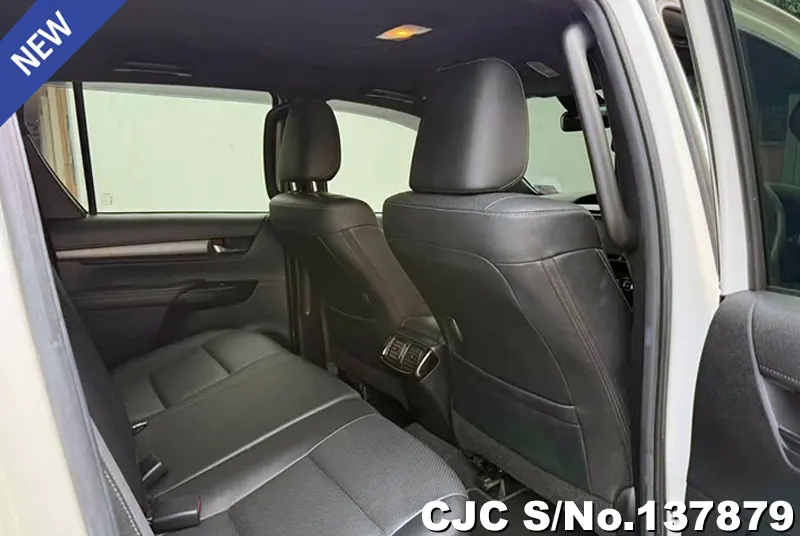 Toyota Hilux in White for Sale Image 10
