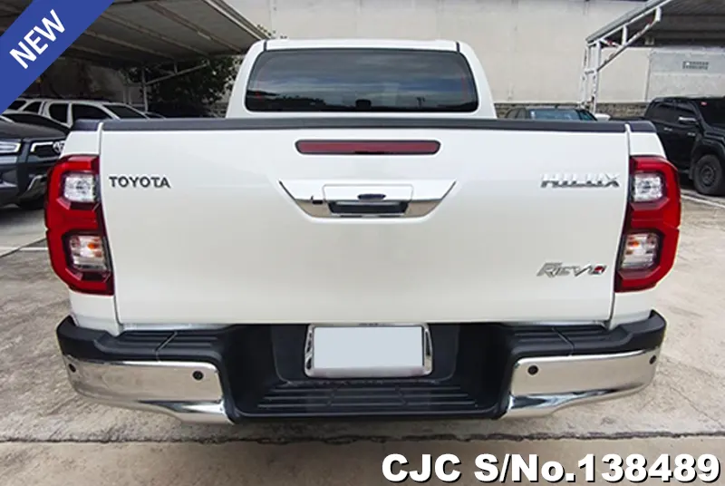 Toyota Hilux in White for Sale Image 4
