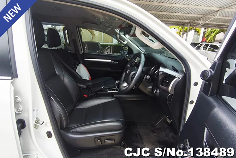 Toyota Hilux in White for Sale Image 7