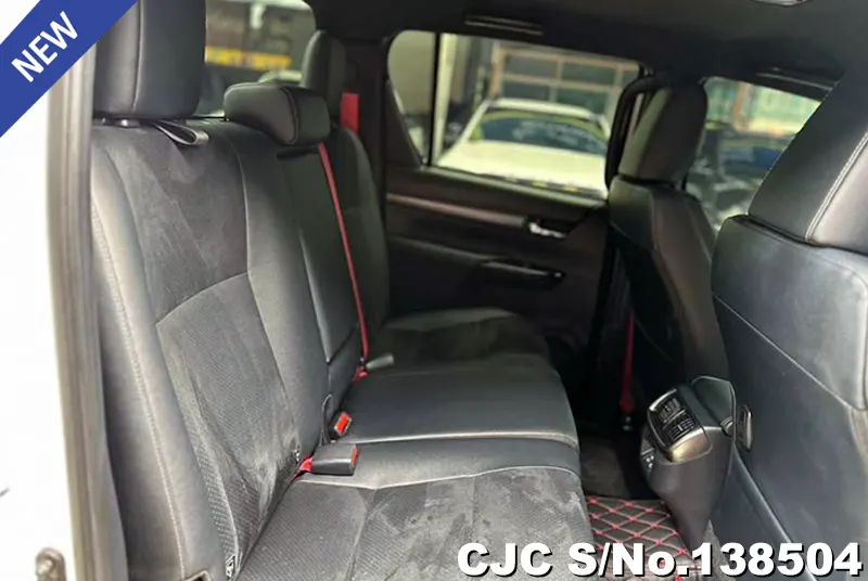 Toyota Hilux in White for Sale Image 10