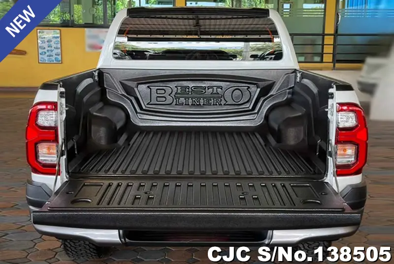 Toyota Hilux in White for Sale Image 6
