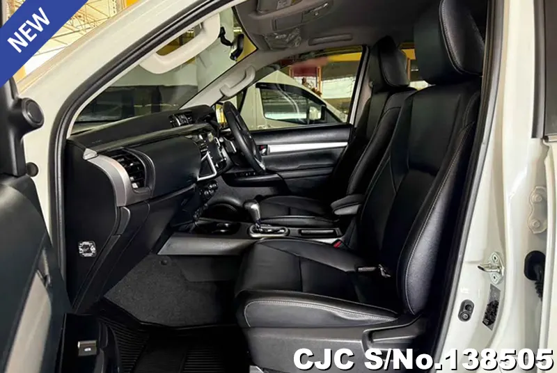Toyota Hilux in White for Sale Image 12