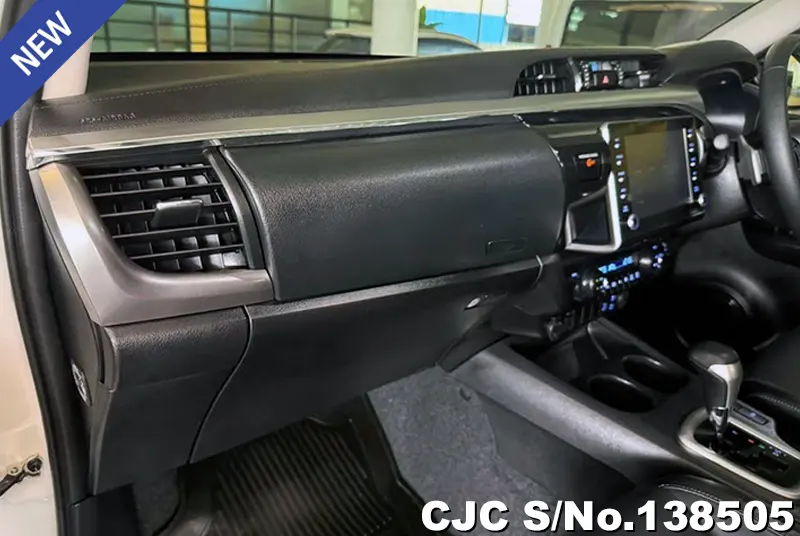 Toyota Hilux in White for Sale Image 16