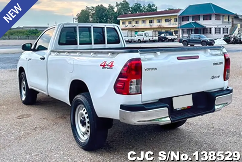 Toyota Hilux in White for Sale Image 1