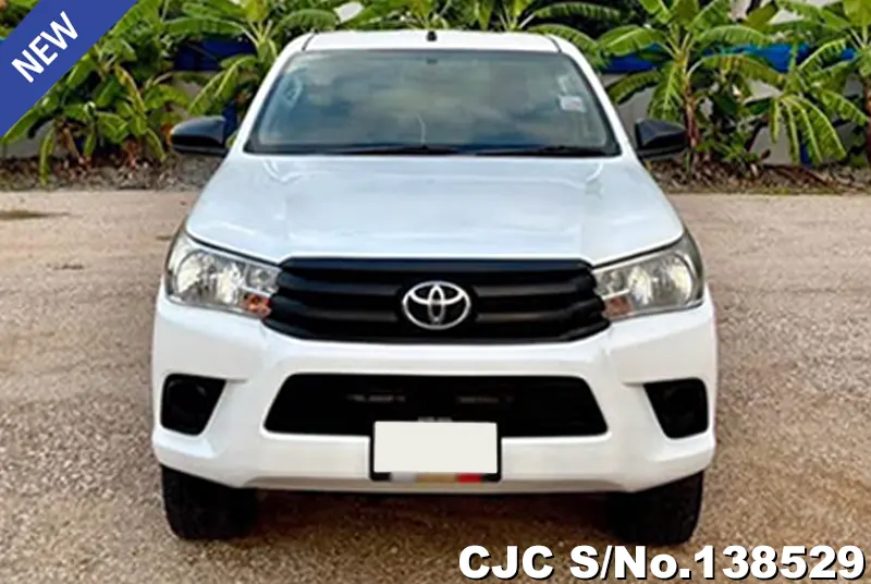 Toyota Hilux in White for Sale Image 4