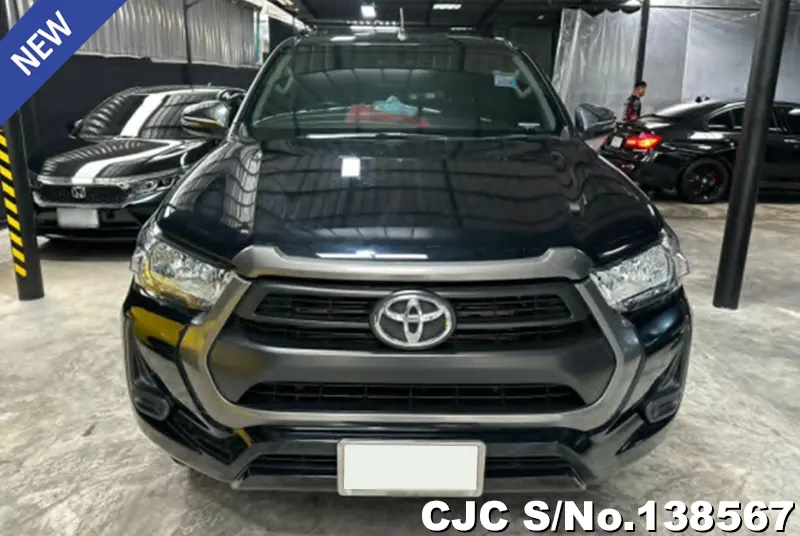 Toyota Hilux in Black for Sale Image 2