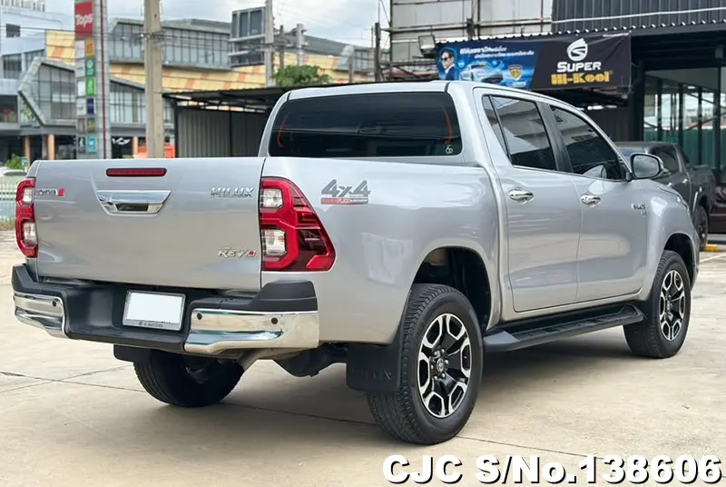 Toyota Hilux in Silver for Sale Image 2