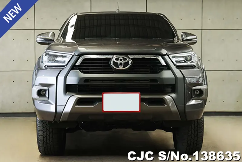 Toyota Hilux in White for Sale Image 2