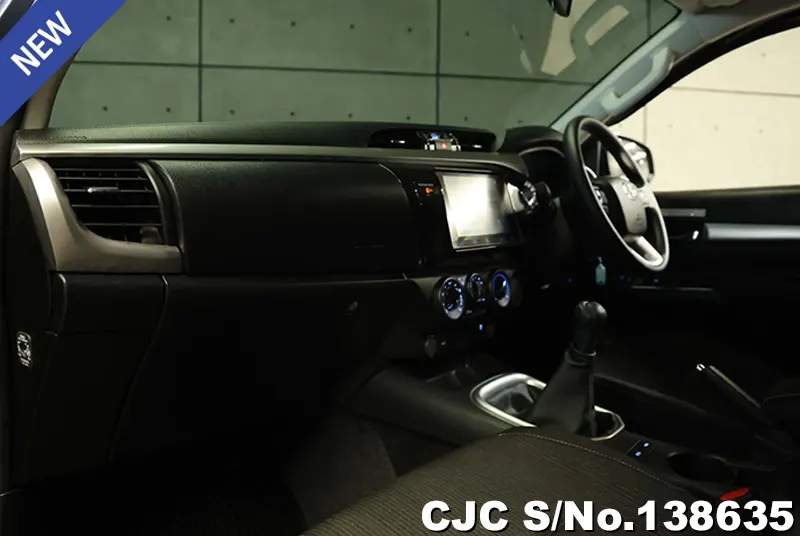 Toyota Hilux in White for Sale Image 8