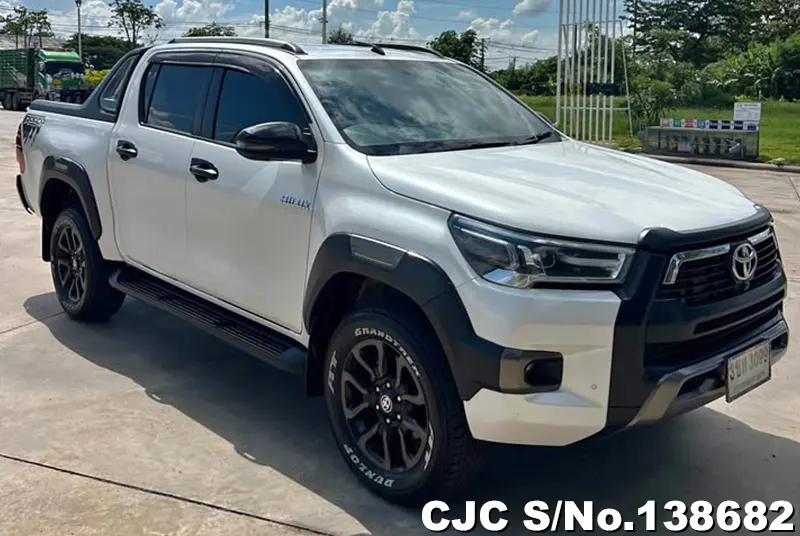 Toyota / Hilux / Revo