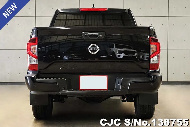 Nissan Navara in Black for Sale Image 3