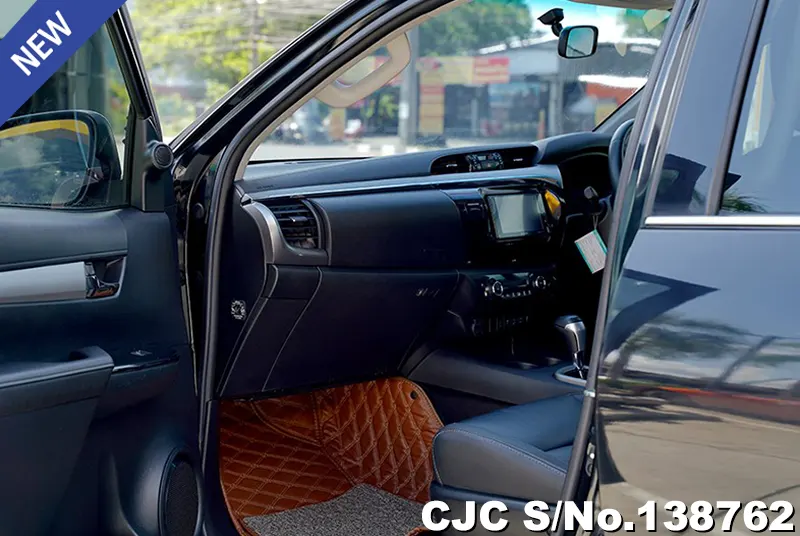 Toyota Hilux in Black for Sale Image 9