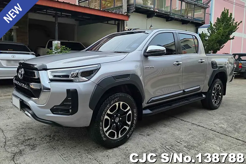 Toyota Hilux in Gray for Sale Image 3