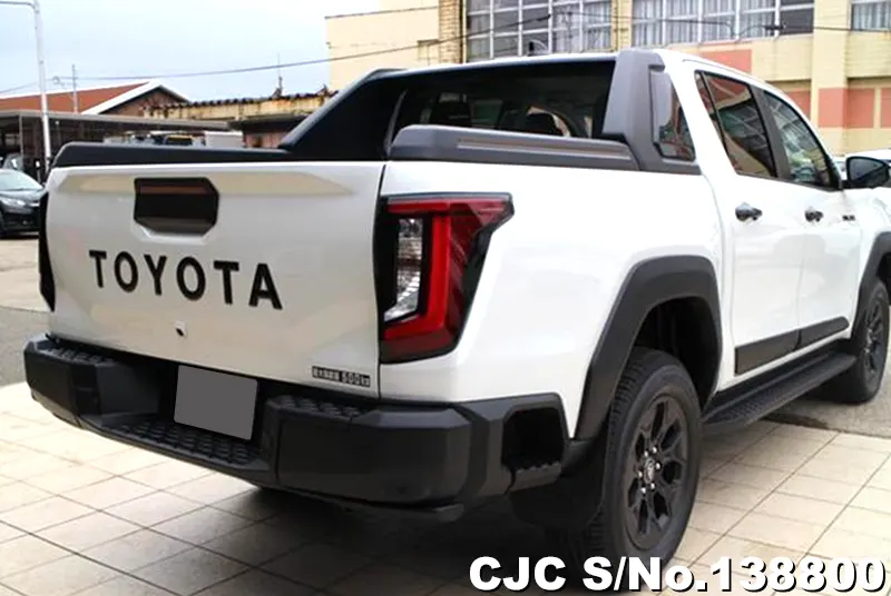 Toyota Hilux in White for Sale Image 2