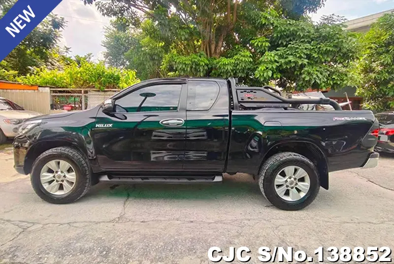 Toyota Hilux in Black for Sale Image 7