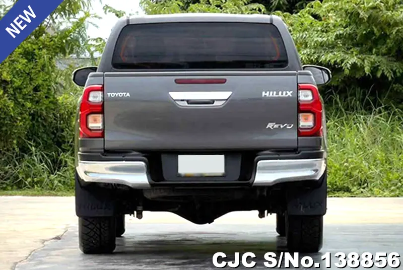 Toyota Hilux in Gray for Sale Image 4