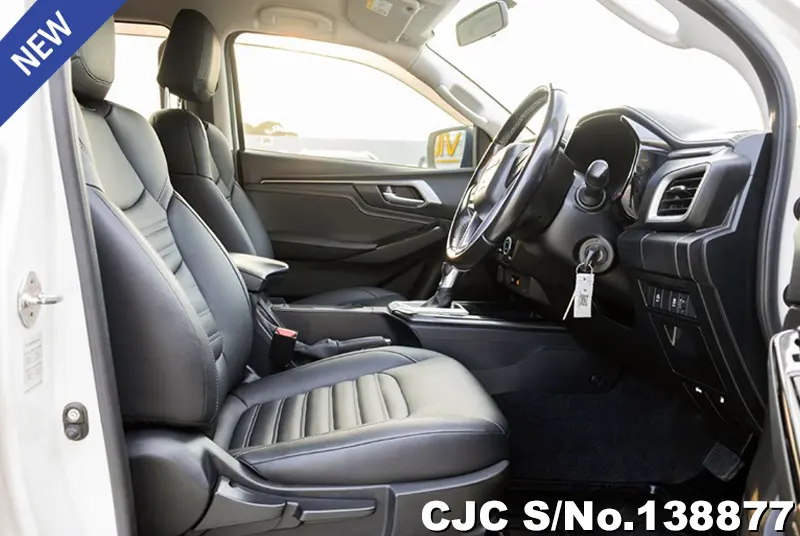 Isuzu D-Max in White for Sale Image 9