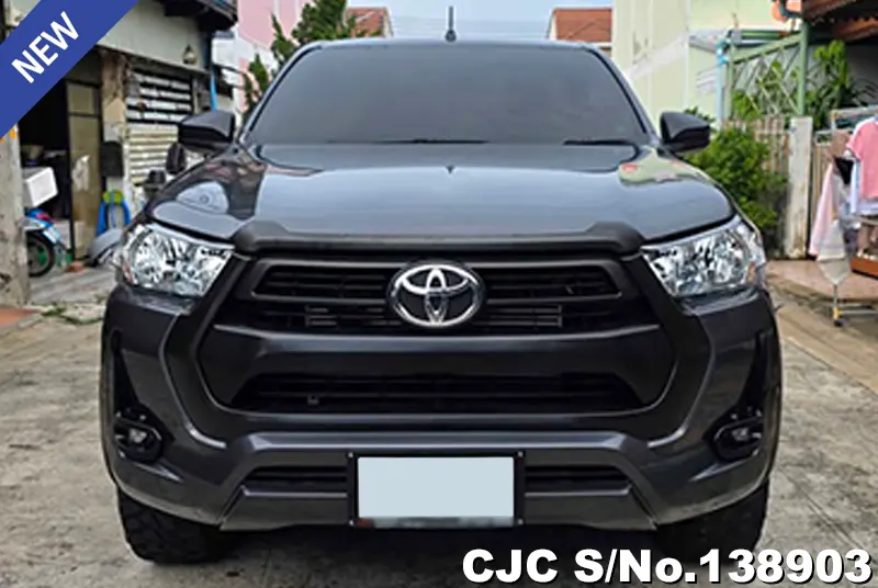 Toyota Hilux in Gray for Sale Image 4