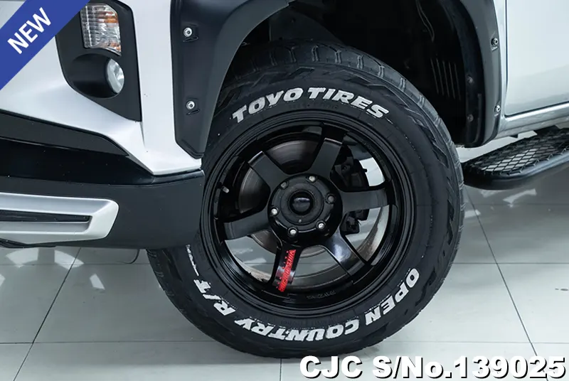 Mitsubishi Triton in White for Sale Image 11