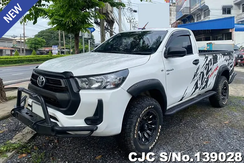 Toyota Hilux in White for Sale Image 3