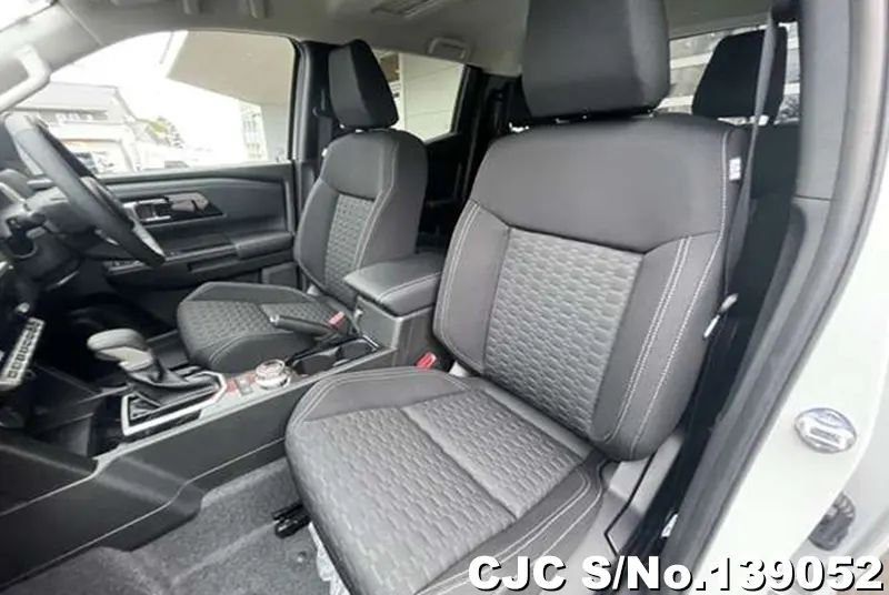 Mitsubishi Triton in White for Sale Image 11