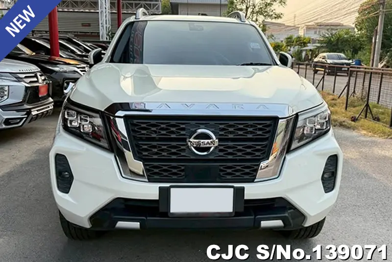 Nissan Navara in White for Sale Image 3